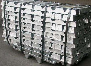 In less than two weeks, Shanghai aluminum fell from a five-and-a-half-year high to a two-month low, a decline of more than 4000 points